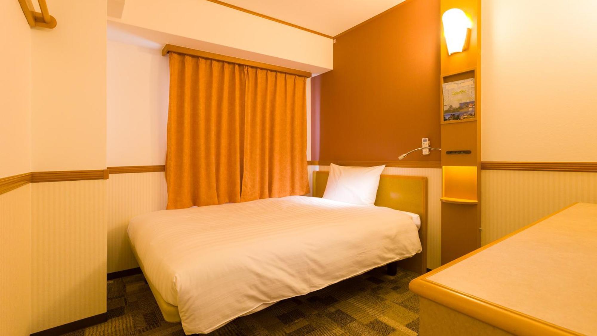 Toyoko Inn Tokyo Nihombashi Mitsukoshi Mae A4 Стая снимка